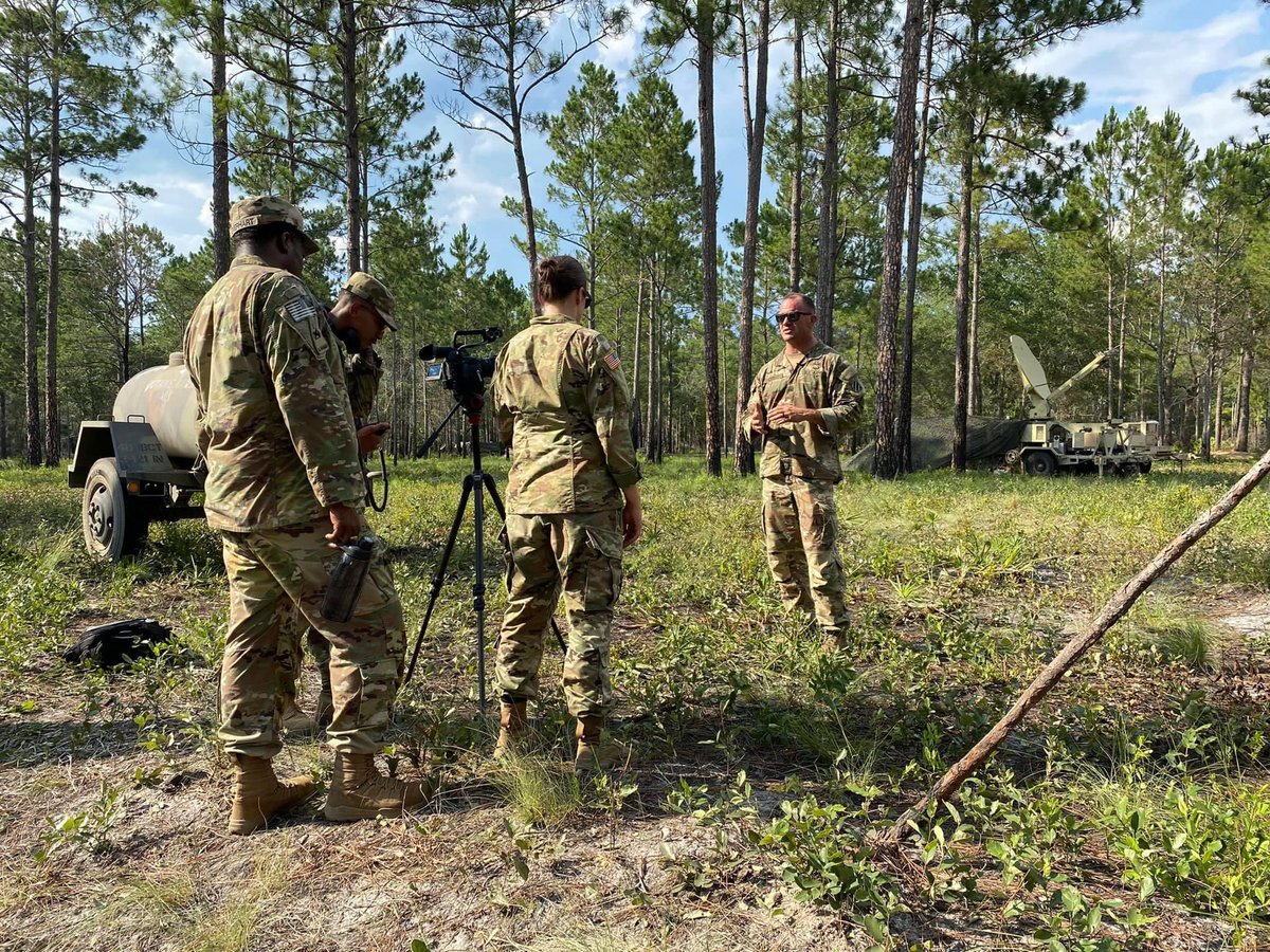 GeorgiaGuard's tweet photo. #Shoutout to Soldiers from the Marietta-based 124th Mobile Public Affairs Detachment, 78th Troop Command for all the great photos, videos, and articles this month at XCTC.
For more of #XCTC click here👇: https://t.co/x1VdauvahW https://t.co/YLiDBDWfwL