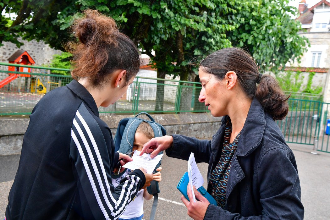 lepopulaire_fr's tweet photo. À #Limoges, des parents d'élèves se mobilisent pour conserver le même nombre d'Atsem dans leurs écoles

https://t.co/RfkETHsh1s

#education #maternelle https://t.co/8V8PMpjPhY