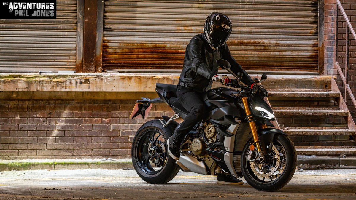 Phil Jones tweet media