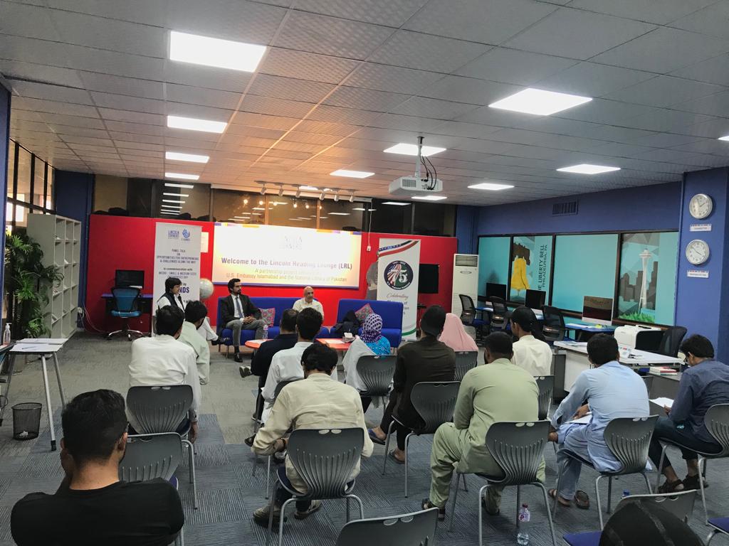 MHussainAmin's tweet photo. The panel talk was also graced by Afshan Amir, Country Director, @AmericanSpaces Pakistan @usembislamabad. Entrepreneurs and students from different departments attended the panel talk. 

@PakUSAlumni @UNIDO @UNCTAD @SmedaOfficial @PPAFofficial
#MSMEDay #MSMEDay2022 https://t.co/b1msscS04B