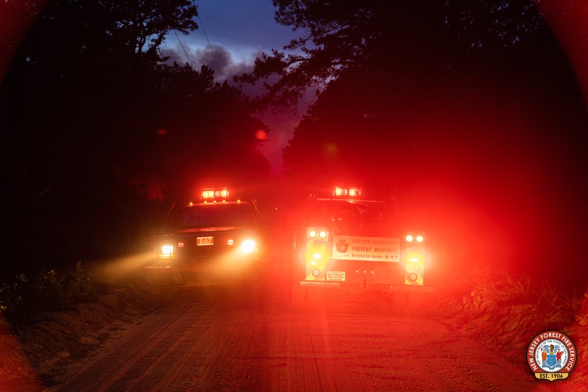 njdepforestfire's tweet image. WILDFIRE UPDATE: Brendan T Byrne State Forest – Brickworks Wildfire – Manchester and Woodland Townships

At 10 a.m. Monday, June 27, the New Jersey Forest Fire Service has achieved 100 percent containment of a 315-acre wildfire near Pasadena Road in Brendan T. Byrne State Forest.