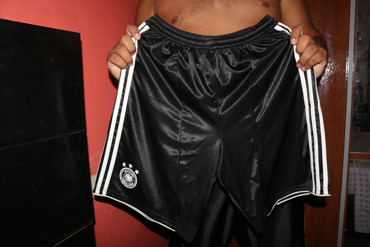 WillShinyShorts's tweet photo. #RT
My buddy made my dream come true, finally I could feel the #silkness of the #GermanySoccerShorts, Thank you Dude, this is an amazing exchange 😍⚽
Would you like to see some action with them? go to my https://t.co/OmAJnFsQvb https://t.co/QJtMK6MEwe