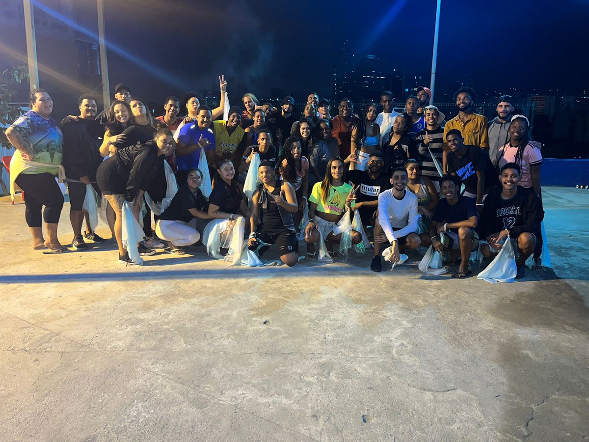 MaltaRayssa's tweet photo. Apresento a vcs... Quadrilha Estrela Dourada 🥰💃🕺🌟
Mestre: 15zinho e elenco da quadrilha 🥰 
2022 é fogo no parquinho com essa galera ae 🕺💃 https://t.co/cbLewlzERb