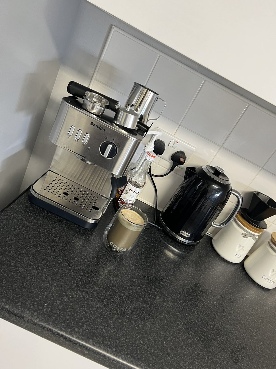 Char_Caz's tweet photo. How good does my new coffee machine look though. Makes amazing coffee too. Bye tassimo #coffeemachine #propercoffee https://t.co/GMMvd34OKJ