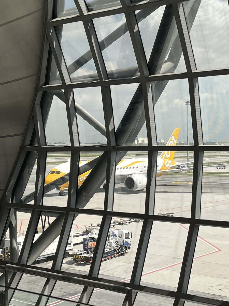 SutTha_Aum's tweet photo. ✈️ เธรดรวม #รีวิวสิงคโปร์ 🇸🇬 4วัน3คืน (17-20 มิ.ย) ขึ้นเครื่อง ไปต่างประเทศครั้งแรกก็ง่ายมากๆๆ เข้าประเทศก็ง่ายแสนง่าย มีแค่พาสปอร์ตก็ถือผ่านตม.ได้สบายๆเลยย ติดตามรีวิวต่างๆได้ในเธรดนี้ค่า👇🏻👇🏻 https://t.co/TH1nixH5kF