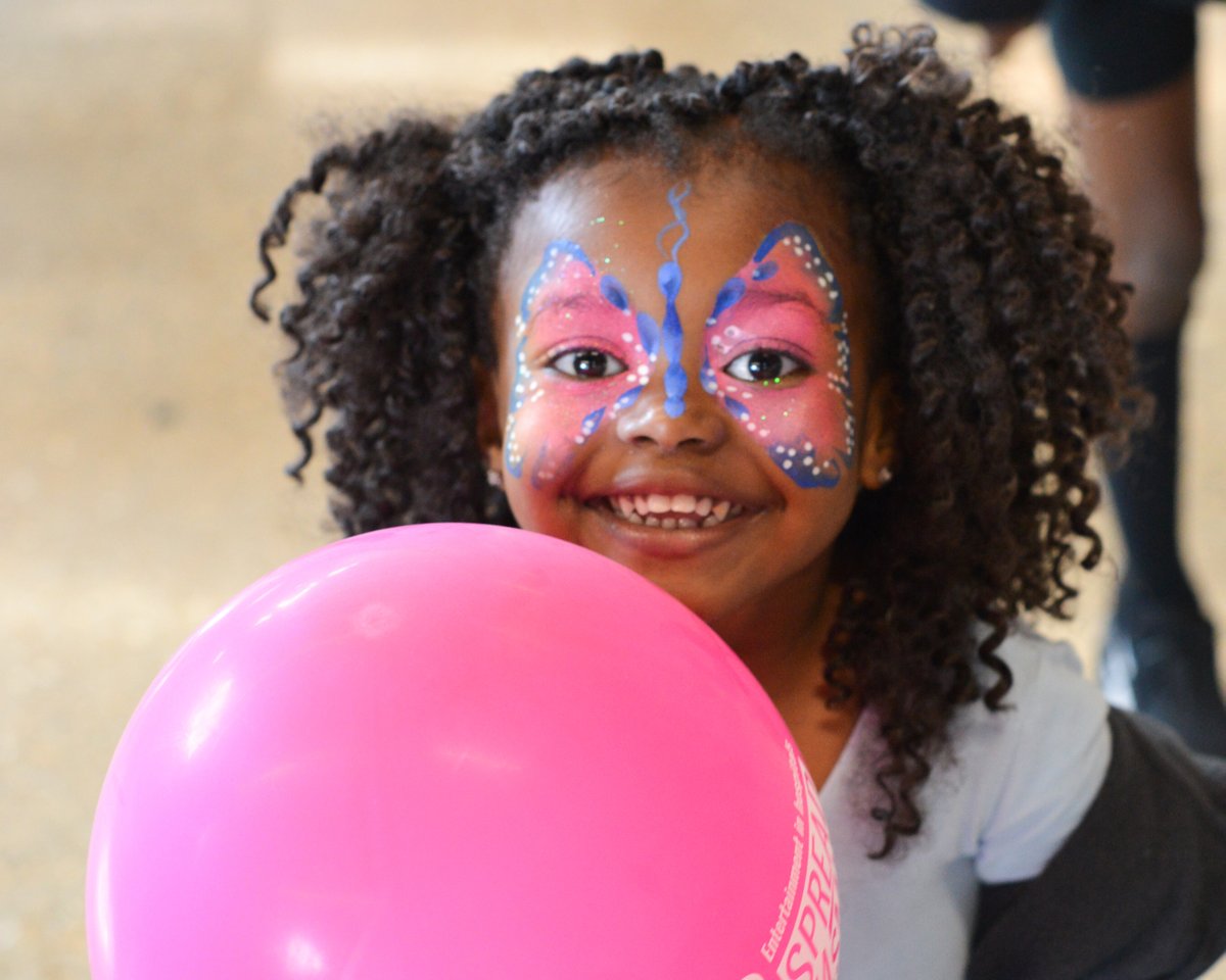 We are so proud to have worked with @NorthMidNHS and <a href="/WhitHealth/">Whittington Health NHS Trust</a> at a fun and educational Summer Sickle Cell event. Over 300 young children, teenagers and their families enjoyed the event at the Tottenham Hotspur Stadium on Saturday. #SickleCell 

uclh.nhs.uk/news/supportin…