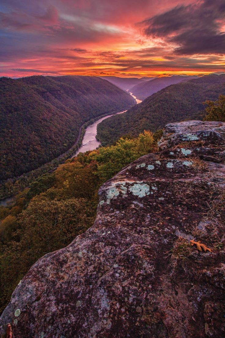 katyecherd's tweet photo. @pragain0222 Good morning Phee. Not my picture. But it a place I have visited many times, The New River in W.V. https://t.co/AeH1CqM4Oe