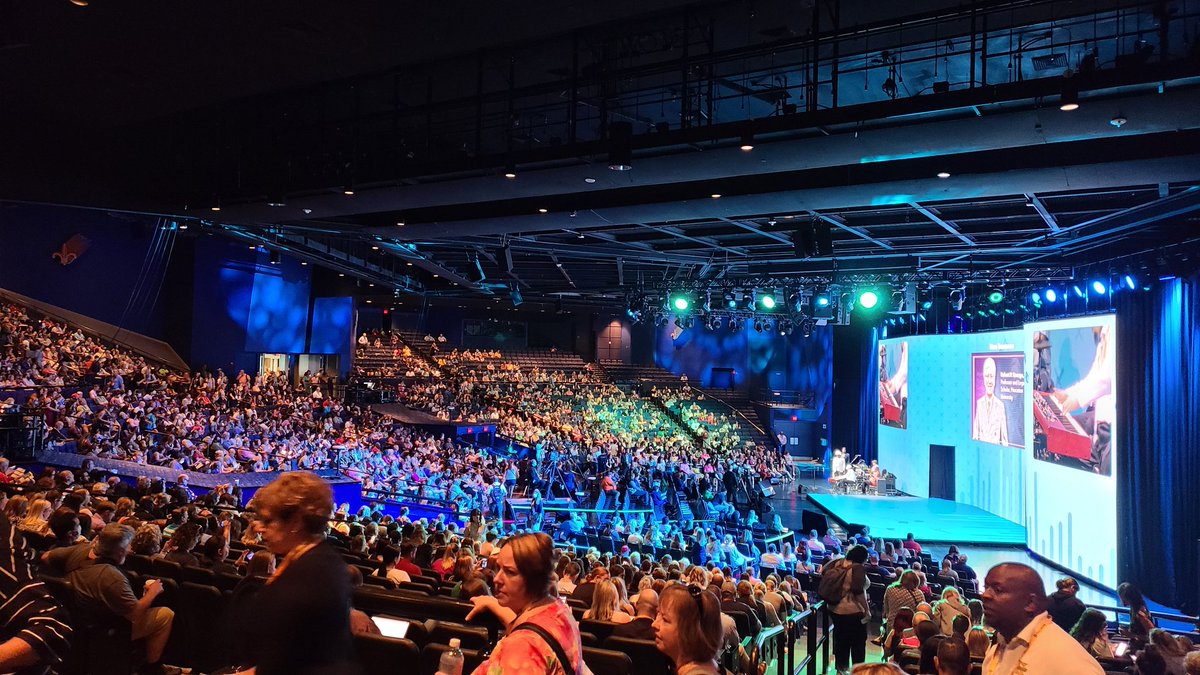 jwest8378's tweet photo. Ready for Monday's Mainstage event at #ISTELive22 ! @JEFCOEDTech https://t.co/5amN8AvlTC