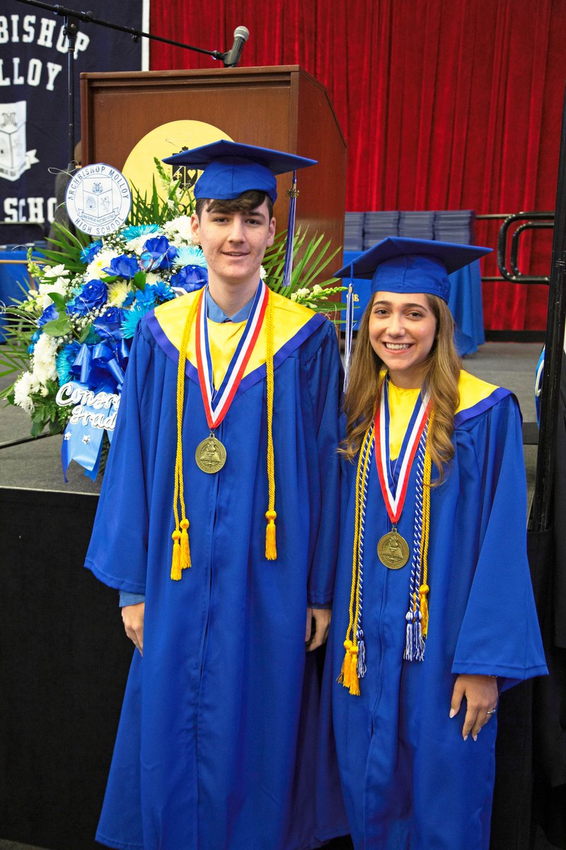 #MolloyHS is once again proud to congratulate this year’s Valedictorian, Victoria Vlachos ‘22, and Salutatorian, Patrick Logan ’22. Visit our website at molloyhs.org/apps/news/arti… to read about Victoria & Patrick and to read their Valedictory & Salutatory remarks. #Classof2022