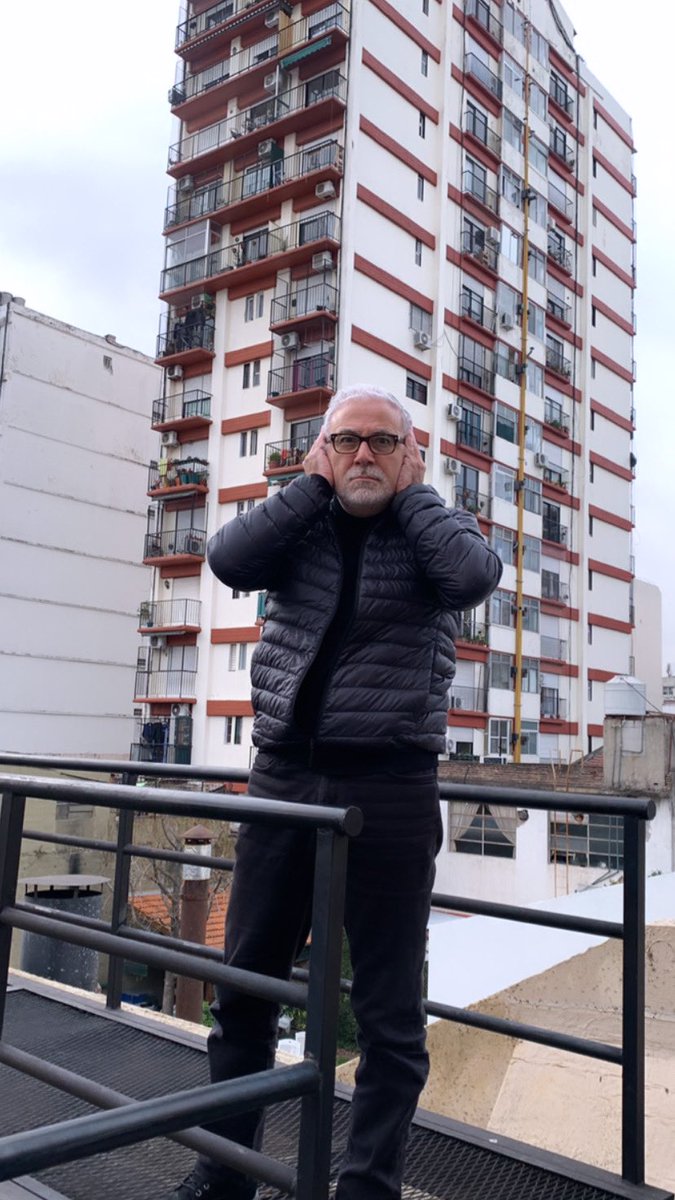 ¡Apagá el ruido de las malas noticias!
En #DetrásDeLoQueVemos te traemos una mirada diferente para ir más allá de lo que pretenden imponernos...
De 12 a 14 hs sumate a @la990radio junto a @villarruel_clau, @sebochini, <a href="/kmicheletto/">Karina Micheletto</a>, <a href="/erespi/">Emanuel Respighi</a> y <a href="/JulianMFava/">Julián Fava</a> 

la990.com.ar