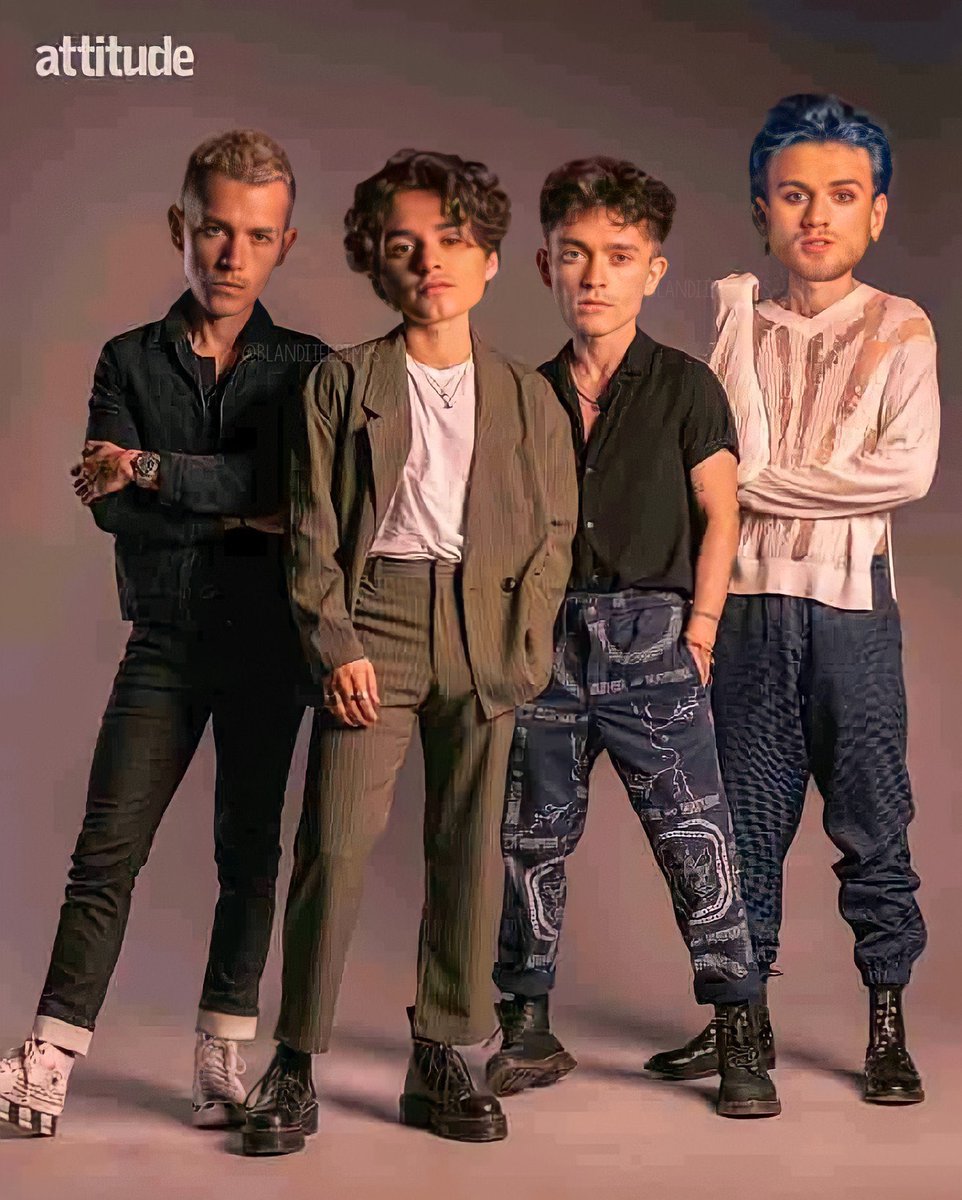 TheVampsTristan's tweet photo. Big head energy https://t.co/tvDFH0jKrx