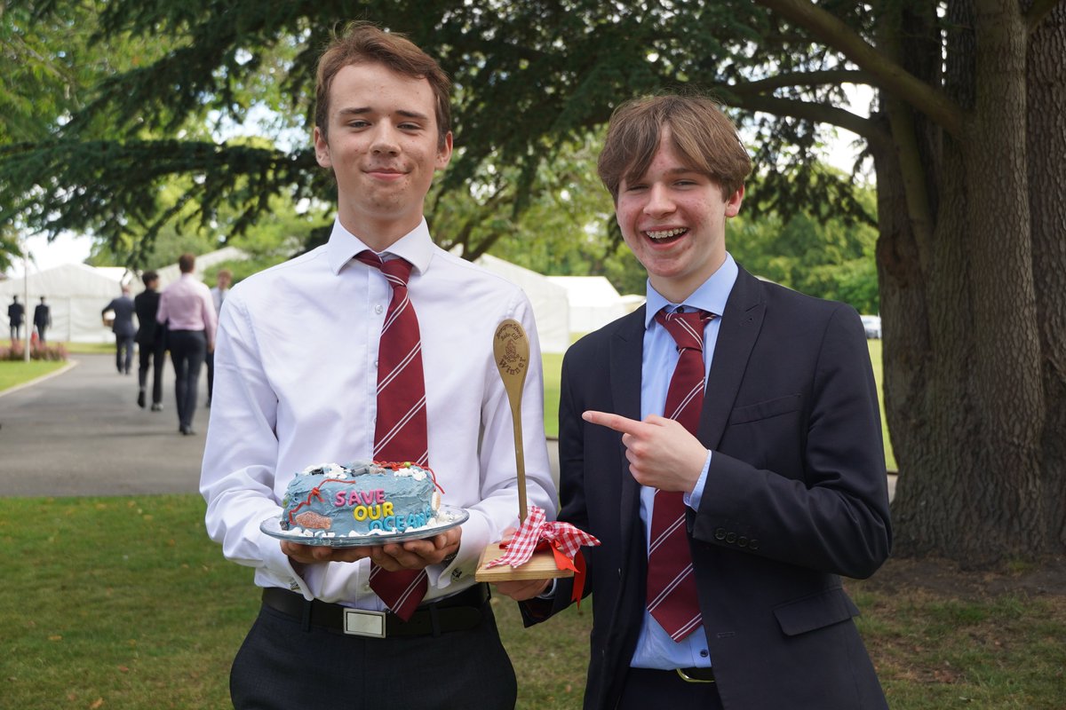 BromsSchool's tweet photo. All twelve Houses decorated their 'Bake Off' cakes on the theme of ‘Save our Planet’. Well done to Walters and, in particular, to Harrison B, who baked and decorated the cake himself.

🥇 @BromsWalters 
🥈 @BromsOakley 
🥉 @BromsTC

#BromsBakeOff #BromsHouses #SchoolActivities https://t.co/WbwYqSvAt4