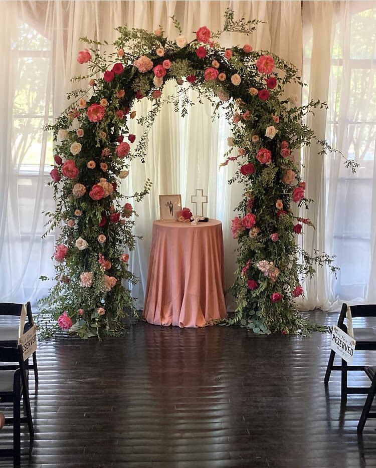 MrsWilson_CWE's tweet photo. Still basking in the beauty &amp; joy of our wedding day! Here’s a few more photos just because 💍🤍 #teacheroffduty #summerwedding #justmarried https://t.co/5D66CN4h9e
