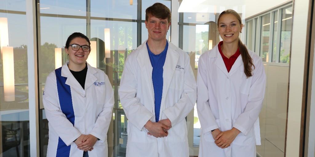 MisericordiaU's tweet photo. Mackenzie, Peyton, and Caitlyn are kicking off their week in our Summer Undergraduate Research Fellowship (SURF) program with #SchwannCells (SCs)! They are using SCs as a model to gain insight to what happens to individuals during peripheral nerve injuries. π¬ #SURFProgram #SCs https://t.co/cdIlZPSlUW