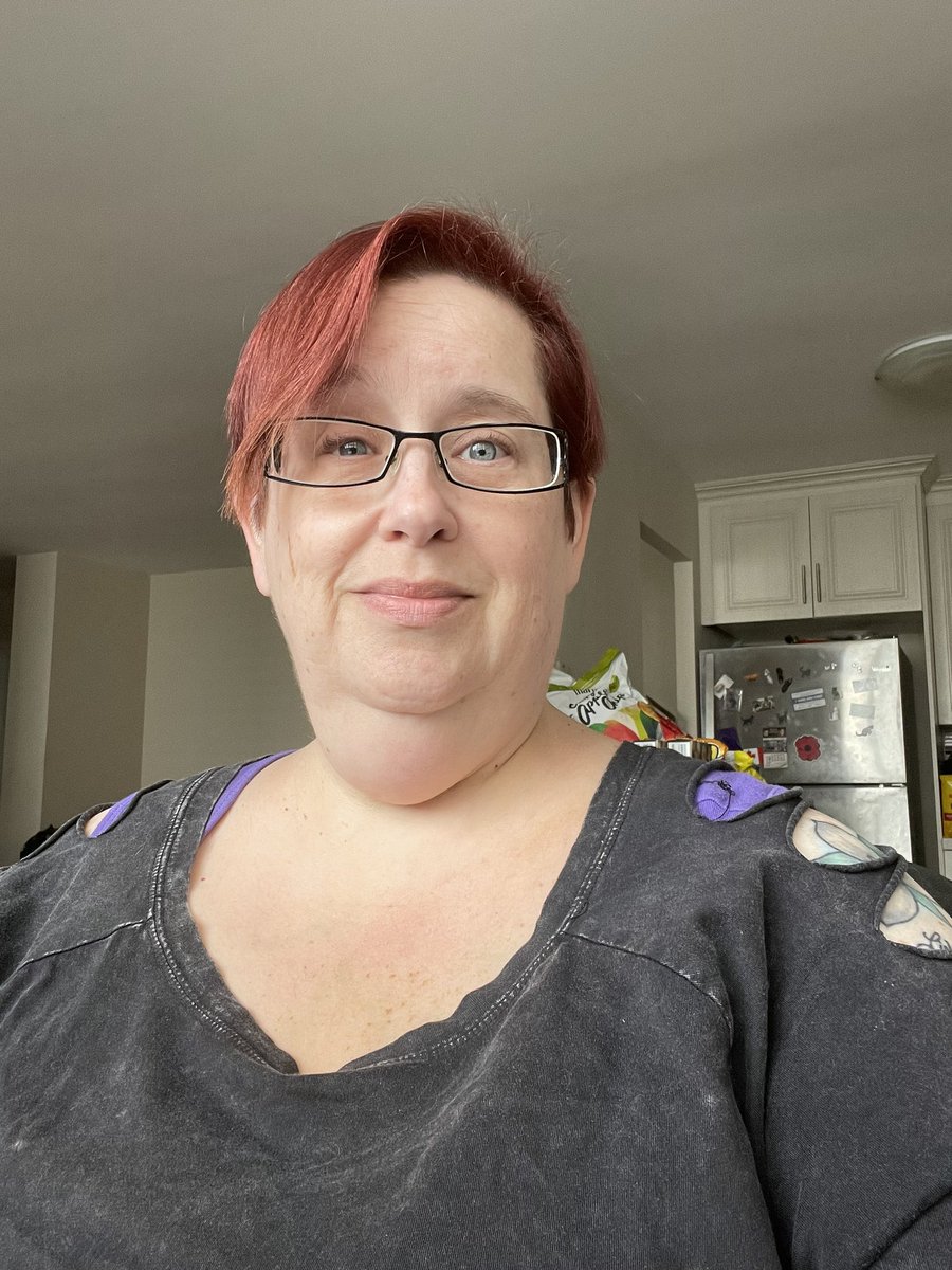 dayna2406's tweet photo. @Q107Toronto @Whitesnake @scorpions This hair hasn’t seen height or major hair product in such a long time. I need to bring out the Aquanet for a night out. #MondaySelfie https://t.co/4OornwMDkQ