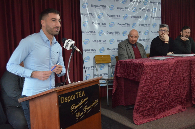 🫶 Un nuevo acto de colación de grado en DeporTEA Mar del Plata!
Ellas y ellos finalizaron sus estudios de la TECNICATURA SUPERIOR EN PERIODISMO (Resol. Nº 505/13) durante el ciclo lectivo 2021
Felicitamos a los nuevos PERIODISTAS 🤩
🌎deportea.edu.ar