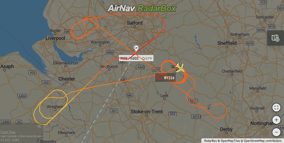 airlivenet's tweet photo. TUI flight #BY216 to Rabil returned to Manchester after declaring an emergency and holding for almost 3 hours https://t.co/dgCqeWE0cd https://t.co/5ijmYx3PaE