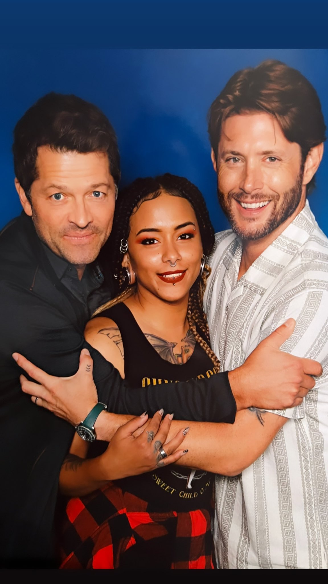 Steph on X I ll post more when I have better lightning but this convention was amazing. I got my Castiel necklace spn Supernatural spncon SPNFamily orlando mishacollins JensenAckles DeanWinchester cas...