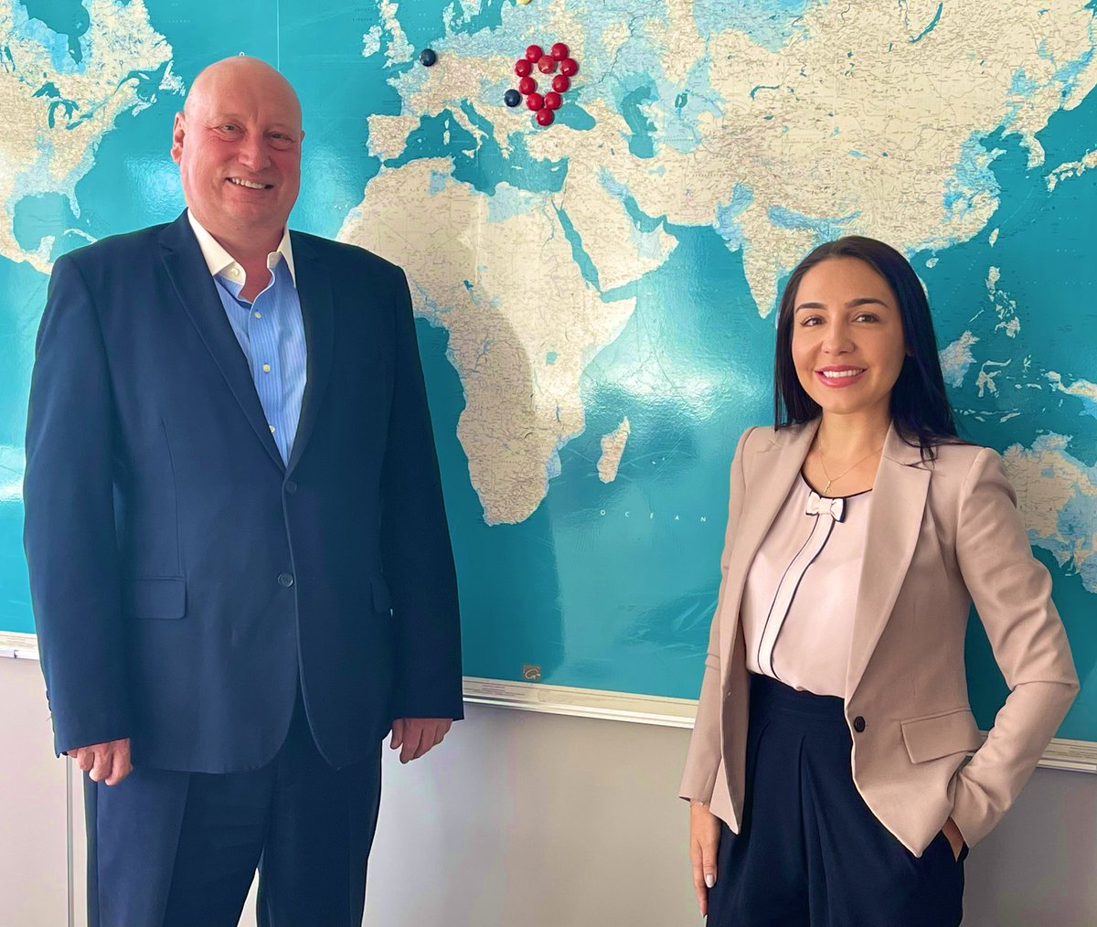 ClaudiaTapardel's tweet photo. What a great meeting with the @EU_Commission General Director for Mobility and Transport Henrik #Hololei @Transport_EU - about the challenges of european #mobility, new solutions for a more #digital, competitive &amp; resilient travel industry &amp; @ArivaCoin projects. 
@gtourismforum https://t.co/kyQaXArxWR