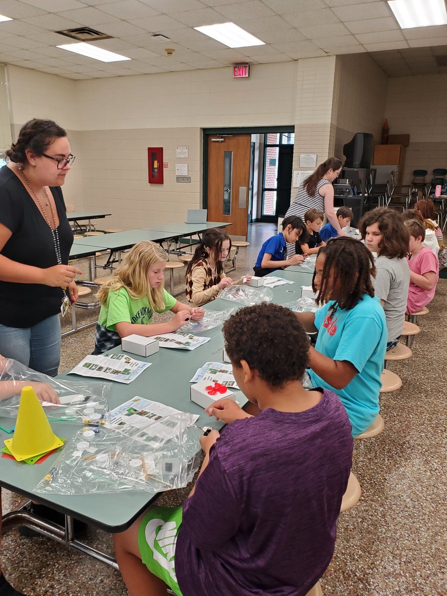 NC_LCS's tweet photo. Rock Springs Summer School Site 4th and 5th graders participated in fan car and battery flashlight STEM activities with the Lincoln County Public Library today.
#LCSCreatingANewPath https://t.co/izwTatfDoa