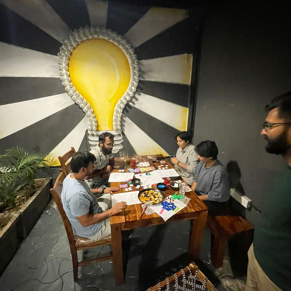 monsoonfish's tweet photo. We had a fun-filled board game session on Friday! ๐คฉ๐ฒ๐งฉ๐
#monsoonfish #uiuxagency #puneagency #gamesession #gamenight #gametime #fridaysession #fridaygamenight #boardgames #teamspirit #teambonding #teambuilding #agencyculture #officeculture #workbonding #workplacematters https://t.co/fsO2w5v5Yw