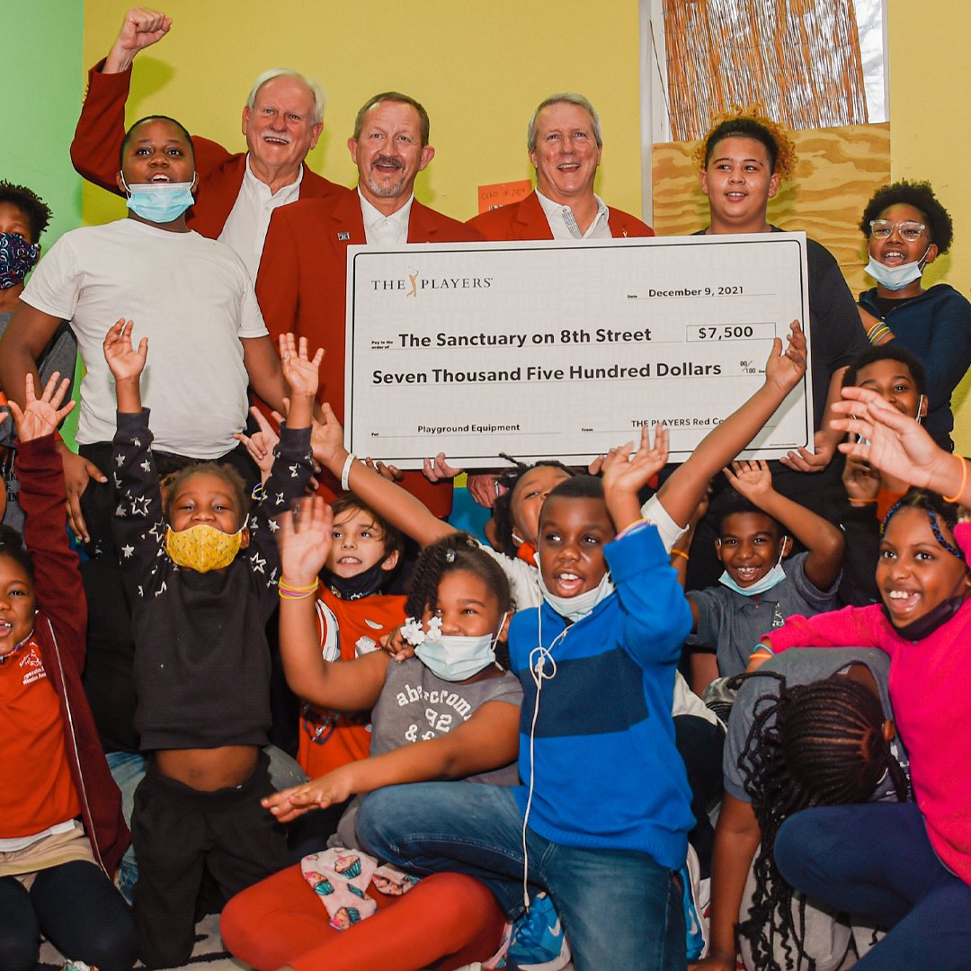 ThePlayers's tweet photo. The Red Coats Grants program is back! Local nonprofits are invited to submit applications from June 28 to August 5, 2022. Grant awards for the 2022 program will range from $2,000 to $12,500.