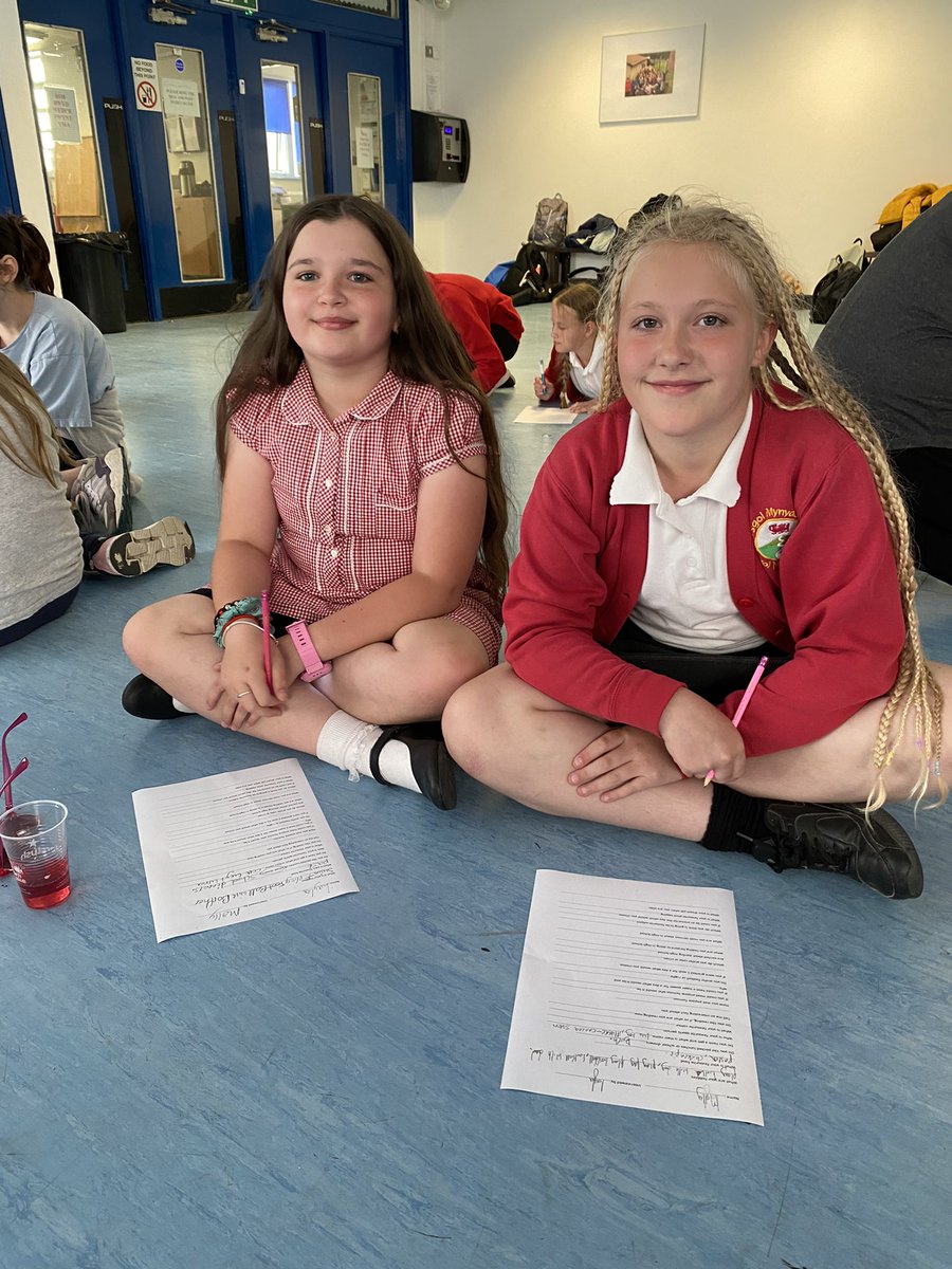 Thoroughly enjoying our 3rd Transition club this afternoon with the focus on Well being : How to take care of ourselves and support each other #suceedingtogether #wellbeing #selfcare #kindnessmatters <a href="/scentedgarden/">Laura Heywood</a>