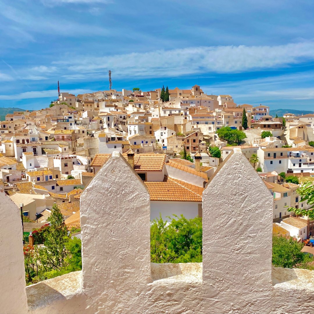 feelcostadelsol's tweet photo. #Comares is known as ‘the #balconyofLaAxarquía' because of its beautiful hilltop ⛰️ position. Come and explore this picturesque whitewashed village ☺️ . 

👉 https://t.co/U7wrOpIrTc  #CostadelSol  @TurismoComares1 @viveandalucia https://t.co/tJb25c3Xfj