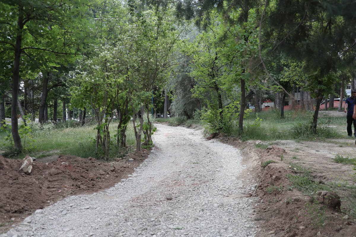 kutahyabel's tweet photo. YAŞAM PARKINDA ÇALIŞMALAR BAŞLADI
Yaşam Parkı’nda bir süre duran düzenleme çalışmaları yeniden başladı. Belediye Başkanı Prof. Dr. Alim Işık, yeniden başlayan çalışmaları yerinde inceleyerek, Kütahya’ya güzel bir eser kazandıracaklarını söyledi.
#belediye #park #proje https://t.co/GISPkpzviw