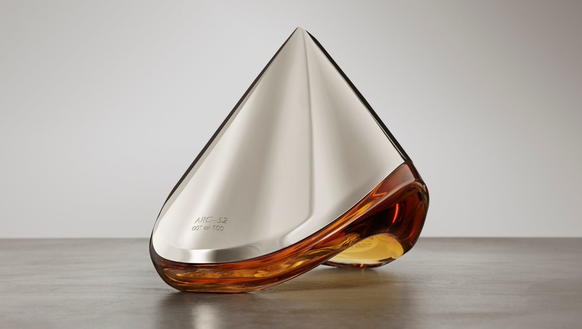 bowmore's tweet photo. Did you know: Only 100 decanters of ARC-52 will be made, each individually engraved with their unique number.
Discover more here: https://t.co/eSW3bHhzJr #Bowmore #BowmorexAstonMartin #ARC52 https://t.co/nQk9S5qASG