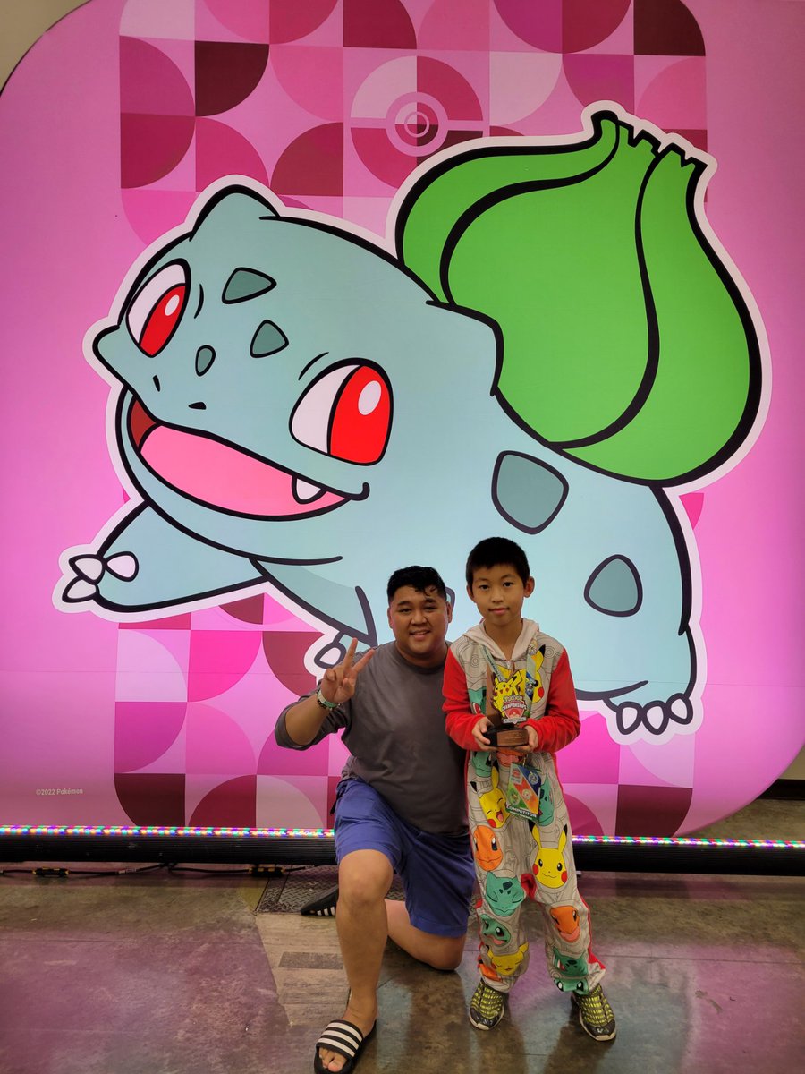 MarkDizon's tweet photo. Started coaching @roadto350 during the pandemic and they were in Asia.
First regional coaching him in person he makes top 8. Second event he top 4s the North American Internationals.
Gave him the deck the day before. So proud him. Excited see what more we can accomplish together https://t.co/m0aDwGYHk0