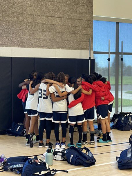 CalStars's tweet photo. 5th/6th Grade Cal Stars ending 2-1 in Oregon in a HS Division! Way to go girls! #onetwostars https://t.co/tYhV3RzONi