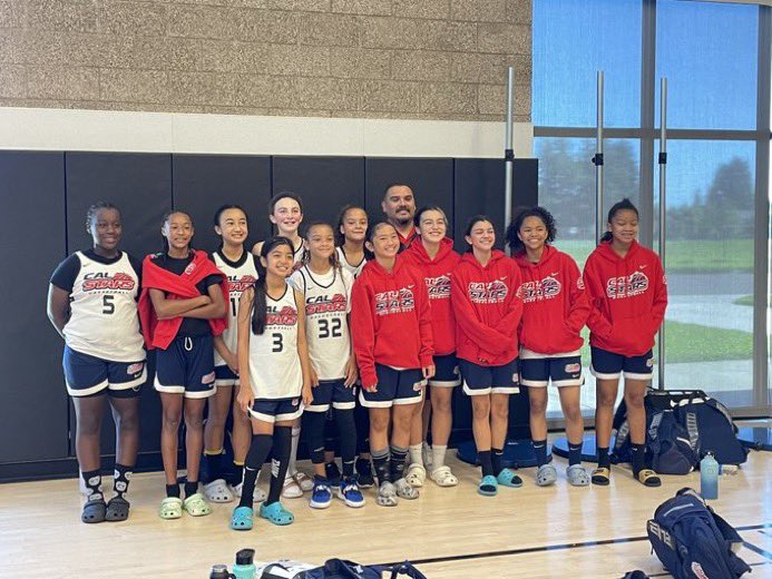 CalStars's tweet photo. 5th/6th Grade Cal Stars ending 2-1 in Oregon in a HS Division! Way to go girls! #onetwostars https://t.co/tYhV3RzONi