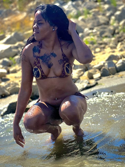 🤓 https://t.co/UO6s5oG70D<a href="/tag/twerk"class="tags"><span>#twerk</span></a><a href="/tag/goddess"class="tags"><span>#goddess</span></a><a href="/tag/findom"class="tags"><span>#findom</span></a><a href="/tag/giantess"class="tags"><span>#giantess</span></a><a href="/tag/paypig"class="tags"><span>#paypig</span></a><a href="/tag/sugarbabies"class="tags"><span>#sugarbabies</span></a>