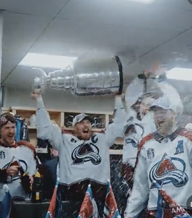 87ed's tweet photo. Congratulations @Avalanche ! Thank you and way to represent CO! #StanleyCup #JoeSakic #tootiredfromcelebratingtolookforpicturesfrom21yearsago https://t.co/MbPiPX5LCP