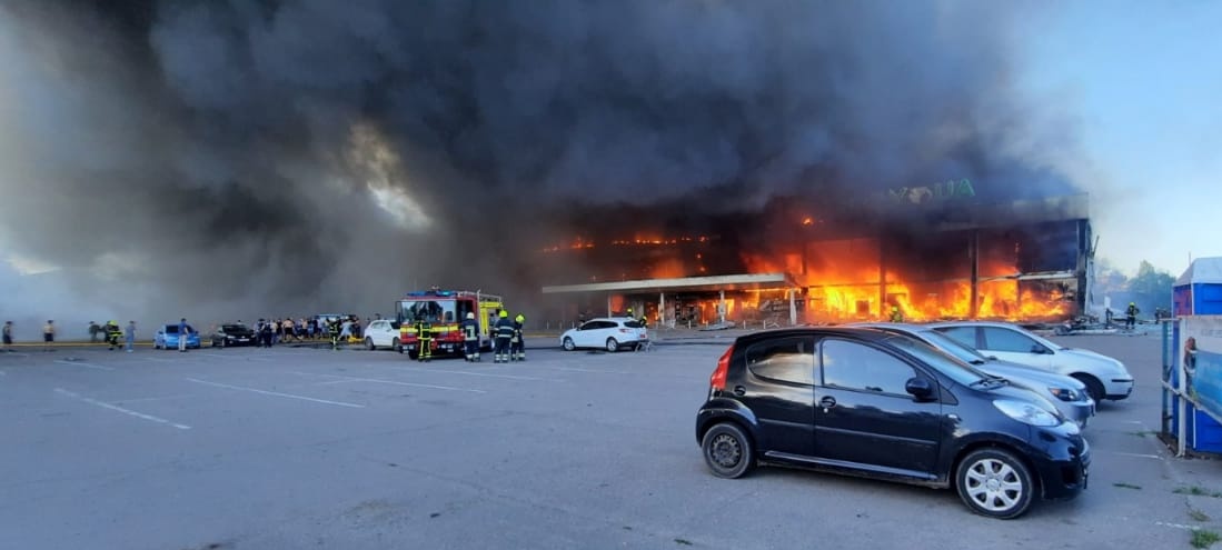 ecletti's tweet photo. RUSSIA IS A TERRORIST COUNTRY!!! 

russian missles targeted  the  sopping center in Kremenchuk in Poltava region in Ukraine, there were a lot of people!!! 
STOP RUSSIA!!! #stoprussia https://t.co/CI7QSNHeRv