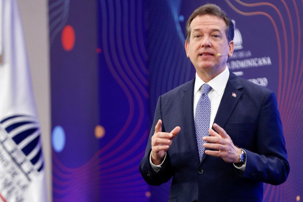 En nombre de la gestión del presidente @Luisabinader y del <a href="/MIC_RD/">Ministerio de Industria, Comercio y Mipymes</a>, queremos agradecerles por la confianza depositada en el gobierno, misma que se visualiza a través de los resultados de la Ventanilla Única de Formalización.