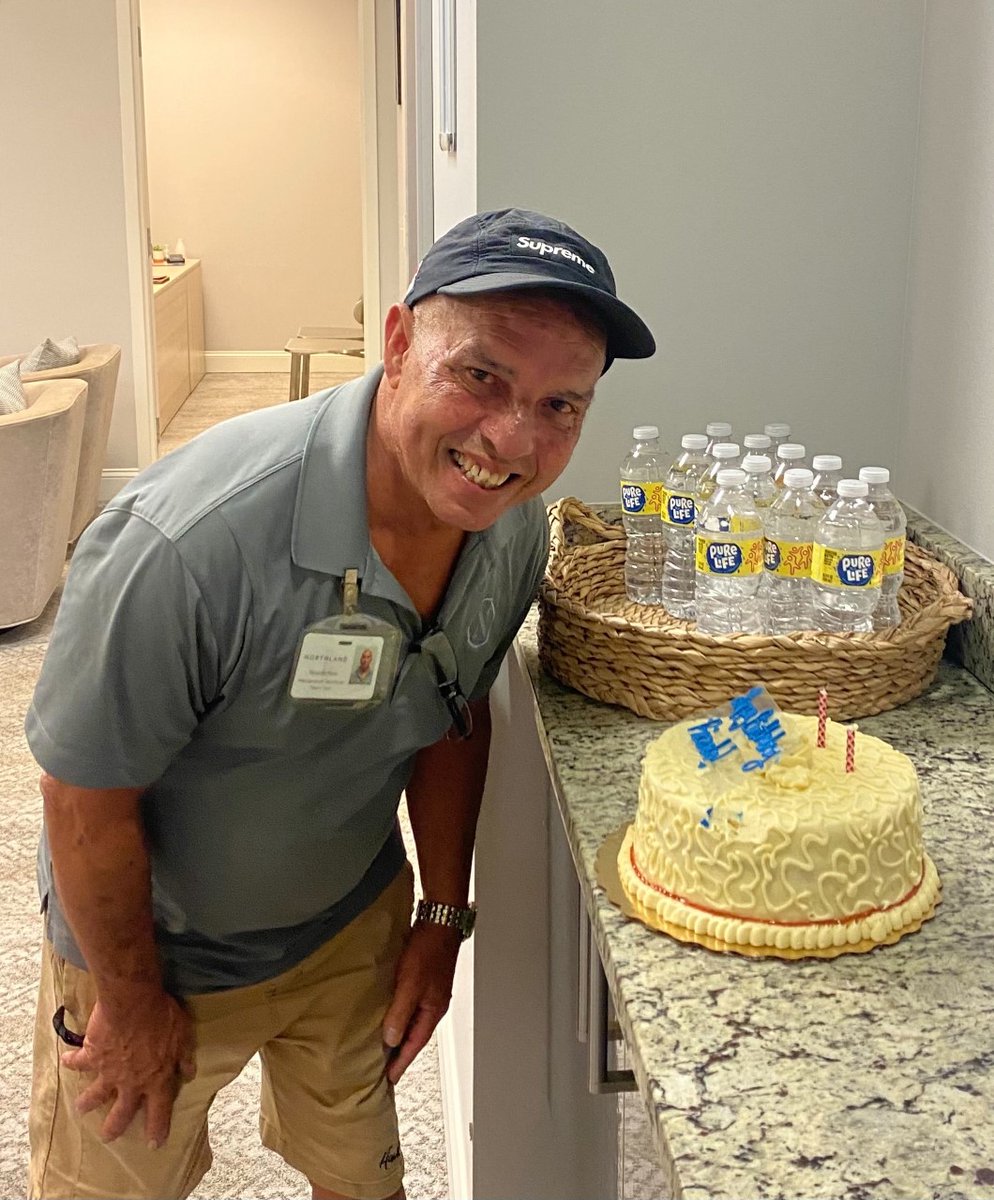 ElementTampaFL's tweet photo. Please join us in wishing Element Maintenance Technician, Ricardo, a very happy birthday today! Thank you for all you do for the community and we hope you have a great day!
#BirthdayWishes #HappyBirthday #LoveWhereYouWork #Element #Tampa #TampaApartments #LiveElement https://t.co/RIXdIWI1XW