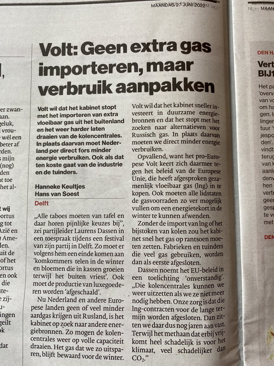 davevdmeer's tweet photo. De onwetendheid in ‘Den Haag’ over de tuinbouw is stuitend. Nu weer @DassenLaurens van Volt die raaskalt. Als opperstudent zou hij z’n oor misschien is te luister kunnen leggen op de Uni van Wageningen. De tuinbouw is van groot belang voor de voedselvoorziening én economie! https://t.co/M2ZfSwYakD
