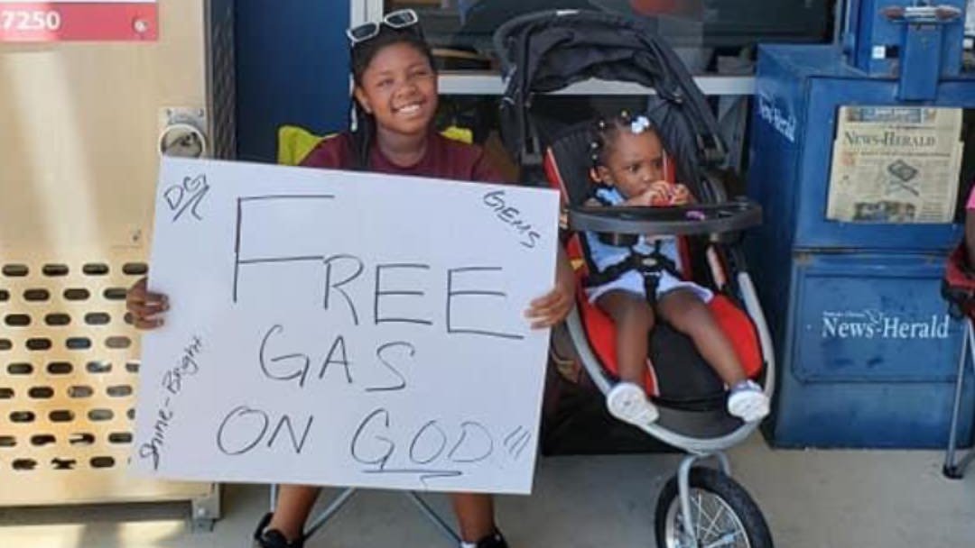 0000livia's tweet photo. Diamond Grove Blessed 75 people with Free Gas on Saturday! #GasOnGod #Outreach #DGBC https://t.co/CeE1VwRDB4