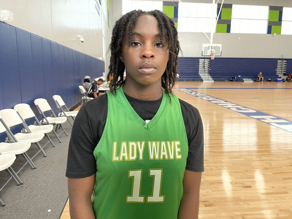 PGH_SCarolina's tweet photo. Summerville vs Spring Valley. The Lady Green Wave lost in the Class 5A State Championship game last season. Youth movement for Green Wave. Jehmyah Chisolm (2025) and Madison Thomas (2025) both will provide leadership. #PrepGirlsHoops #SwannysRoundballReview #SCBCAShowcase https://t.co/y4cvzfTEAL