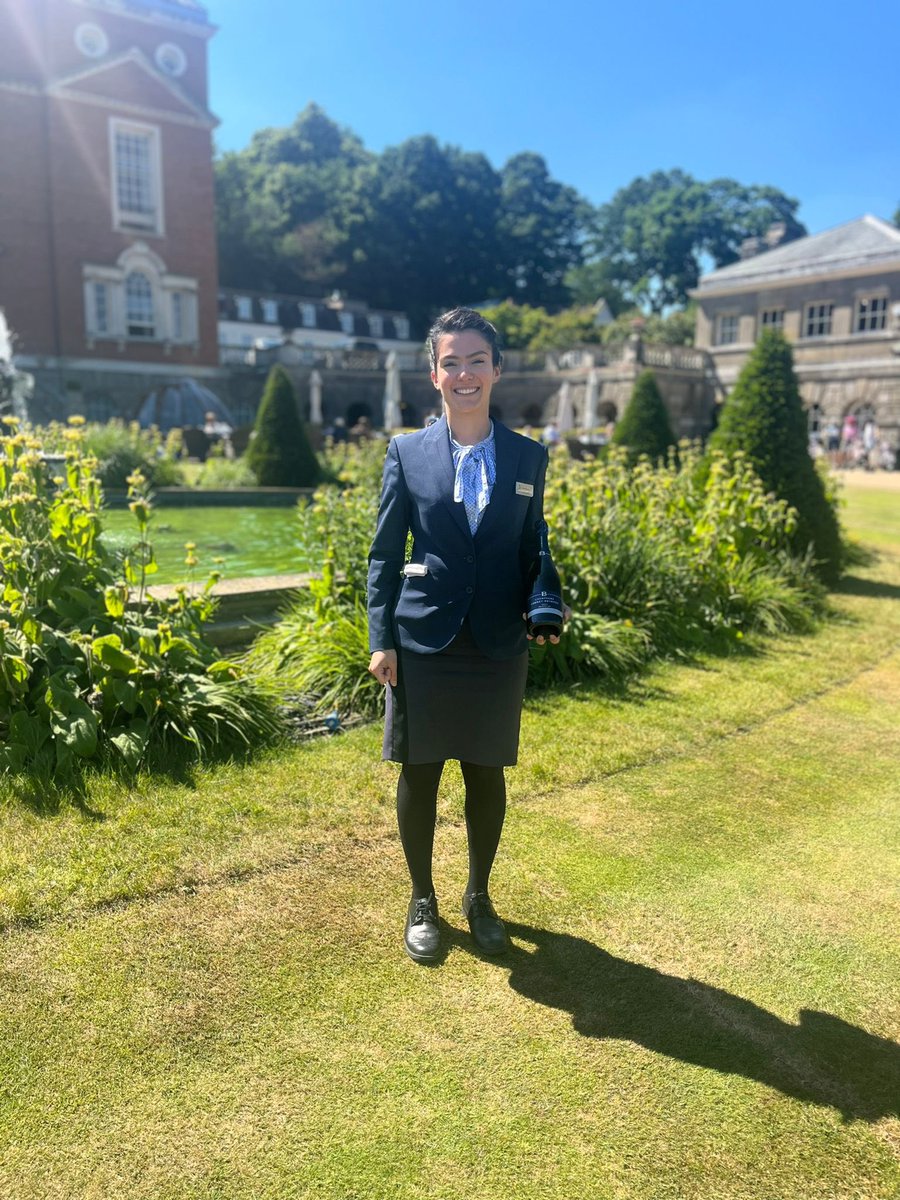 RAClubJobs's tweet photo. Huge congratulations to our 19th Hole Assistant Manager, Serena Buono, on being awarded the Culinary Arts of Excellence Annual Award.
 
Staff progression is paramount here at the @RoyalAutomobile and we are delighted to see hard work being rewarded and recognised! https://t.co/Kjyt01sd85