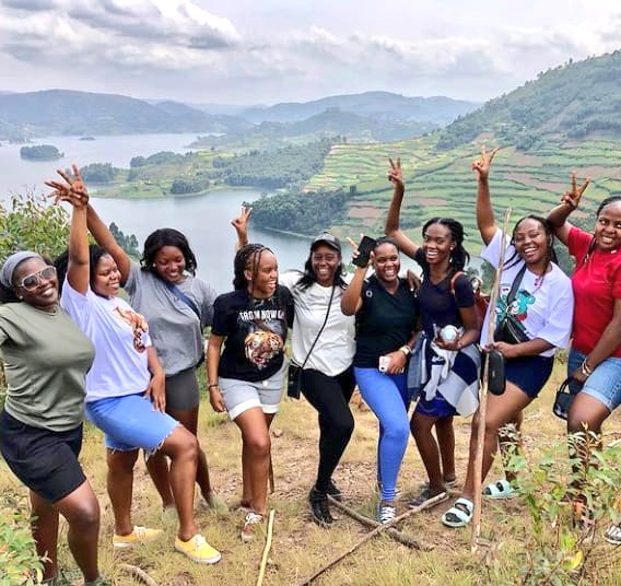 Girlies lit up Bunyonyi 💫💯