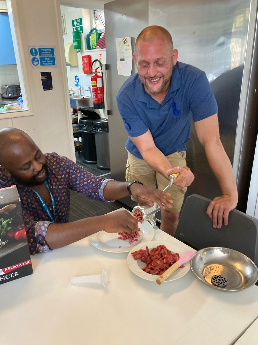 YorkRoadProject's tweet image. Here’s Ben with our day project worker Taku having a go at the mincer in the kitchen. The big question is, what were they aiming to make? Maybe a nice Burger or a even a Chilli? 

Help us make mincemeat of homelessness and defeat it together, YorkRoadProject.org.uk