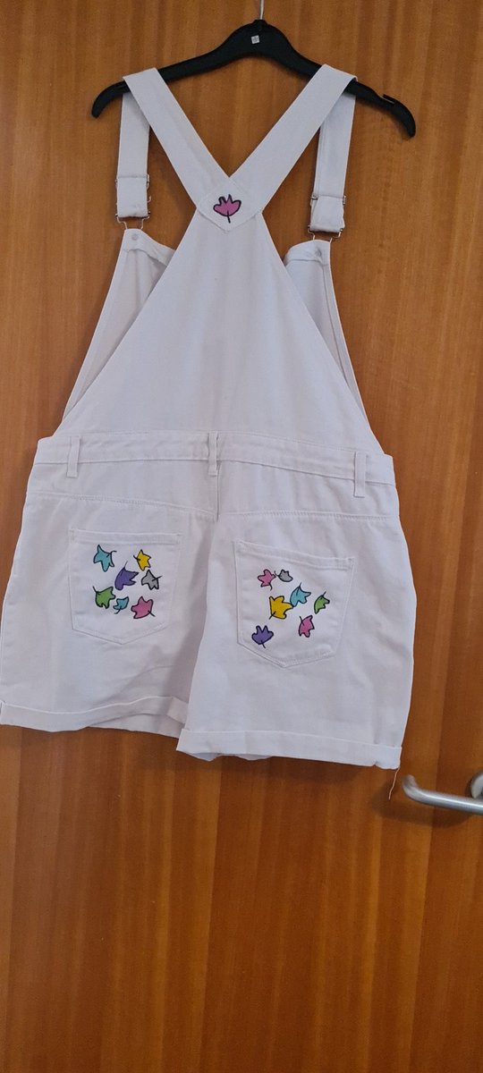 KaceIsAMess's tweet photo. Sneak peak at my Dungarees I made for the #HeartstopperFanPicnic (more info @HSFanPicnic) and #LondonPride this Saturday 😁 https://t.co/MEx4ZmyjXO