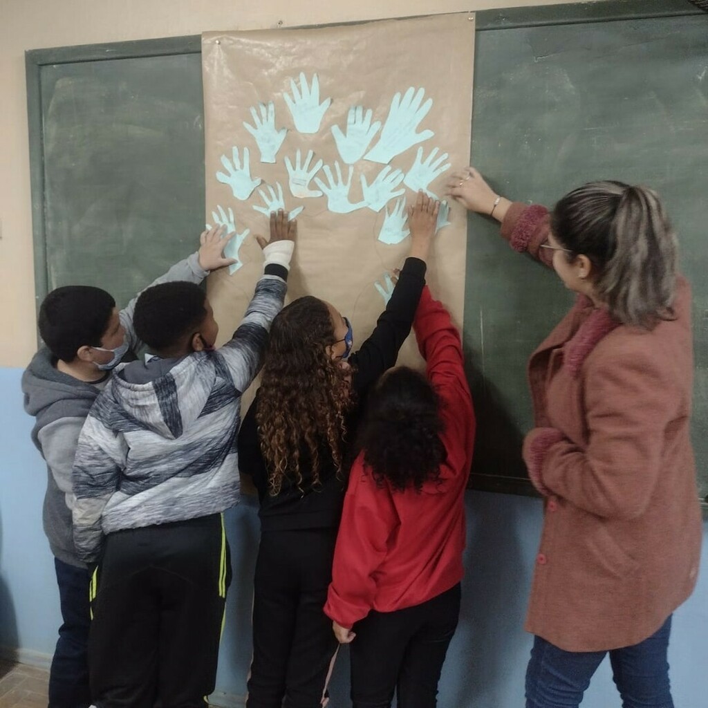 ulbracds's tweet photo. Na tarde da última sexta-feira, 24.06, o LAIP (Laboratório de Avaliação e Intervenção Psicológica) desenvolveu atividades da ação comunitária integrada na Escola Municipal de Ensino Fundamental Dora Abreu, sobre a temática Meio Ambiente e Sustentabilidad… https://t.co/yc7ZPcw6OK https://t.co/1wNAU8rKH5