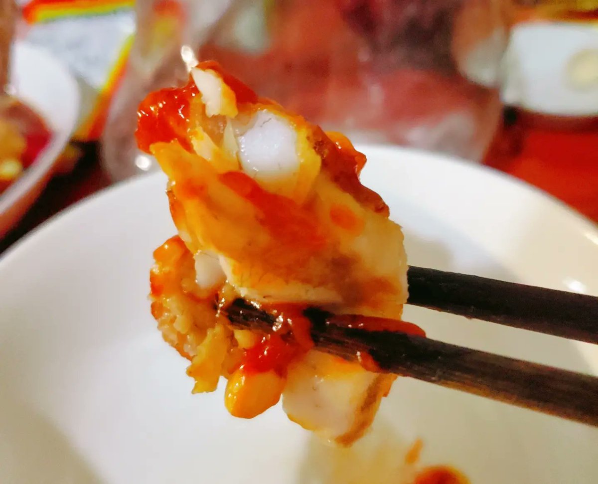 Guymay4's tweet image. My grandma wants to have #松鼠鳜鱼 (Sweat and Sour Mandarin Fish) on her birthday
So before the day, i had my first try, it took me 3h…It's so DELICIOUS!!😭OMG!! it's more tasty than the restaurant!!!
Just wait for weekend and show my cooking skills😁🐟👍
#mandarinfish #cook
