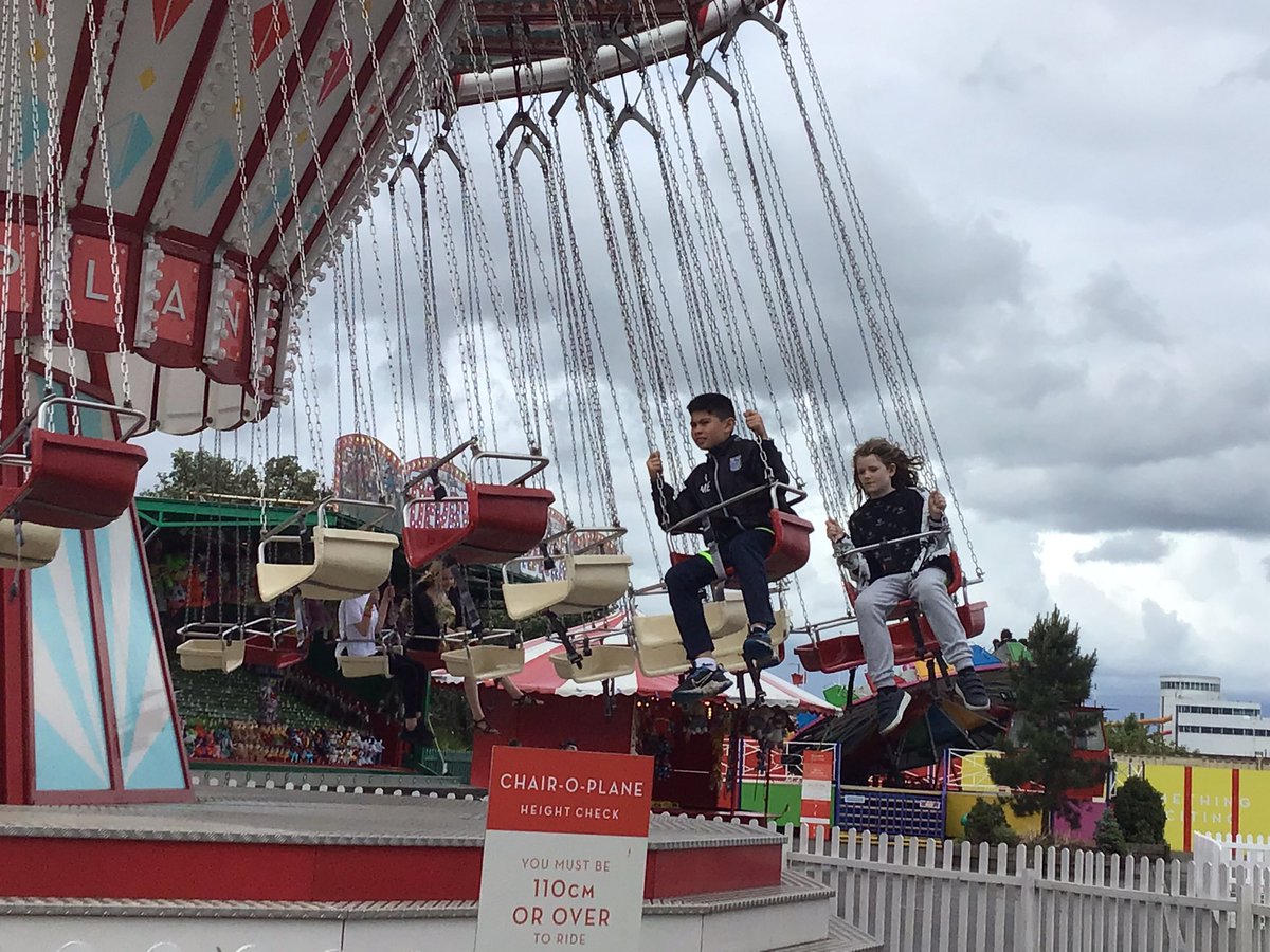 Clover_Holness's tweet photo. All the fun of the fair… #Butlins2022 https://t.co/E4NZk4vXe7