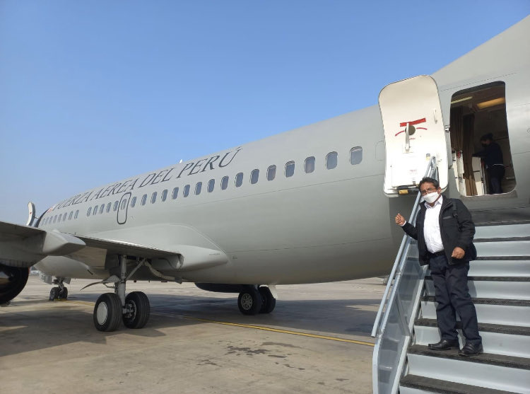 BancadaPLibre's tweet photo. 🔴AHORA
El congresista de Perú Libre se encuentra camino a #Huancavelica con el presidente @PedroCastilloTe a fin de recoger las necesidades del pueblo huancavelicano en las provincias #Tayacaja y #Angaraes . https://t.co/mUHZC2ijGg