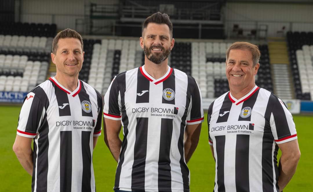 I have no words 😍😍
True legends proper good guys and a pleasure to have at the strip launch. Stars in stripes #OurLegends #OurFamily #OurStMirren